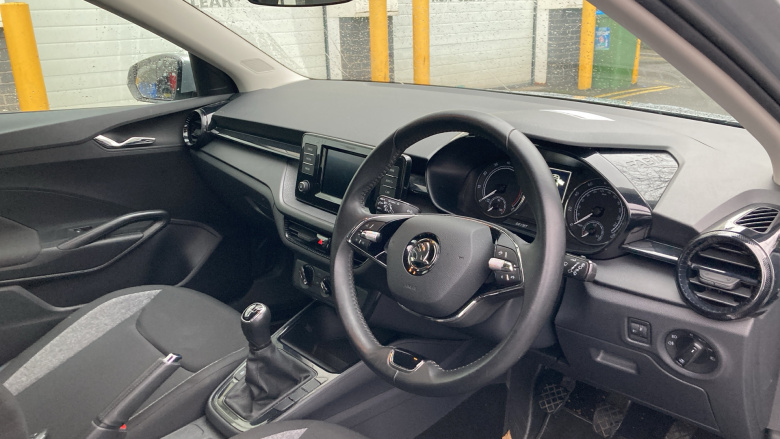 Skoda Fabia 1.0 MPI 80 SE Comfort 5dr Petrol Hatchback